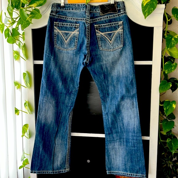 Men’s Pants - Picture 2 of 9